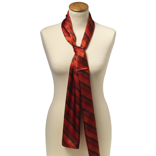 Foulard aux rayures rouges (1)