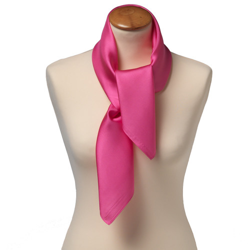 Foulard carré soie uni rose vif (2)