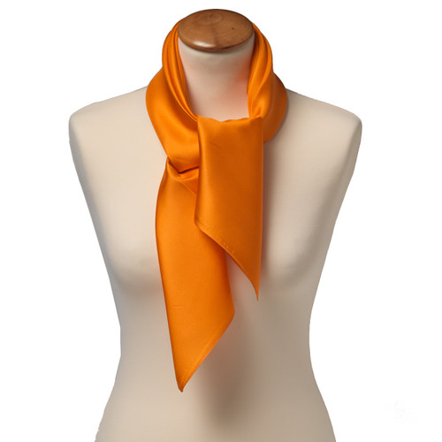 Foulard carré soie uni orange (2)