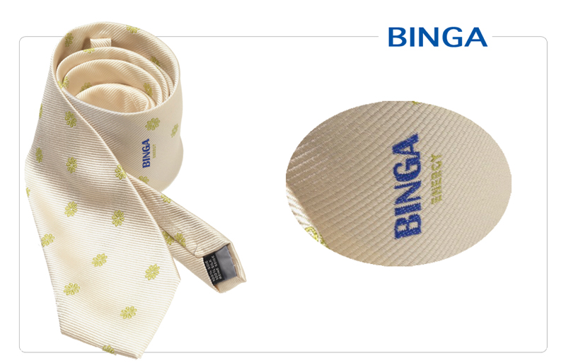 cravate tissee sur mesure